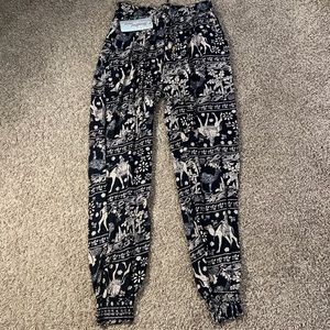 Patterned joggers